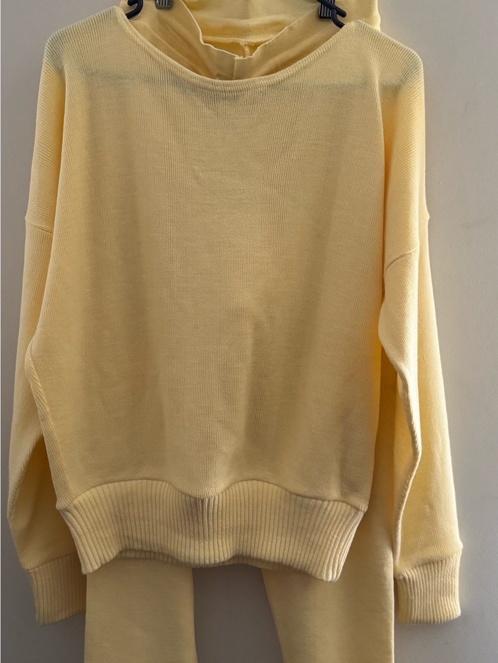 Boohoo Pale Yellow Crewneck Sweater